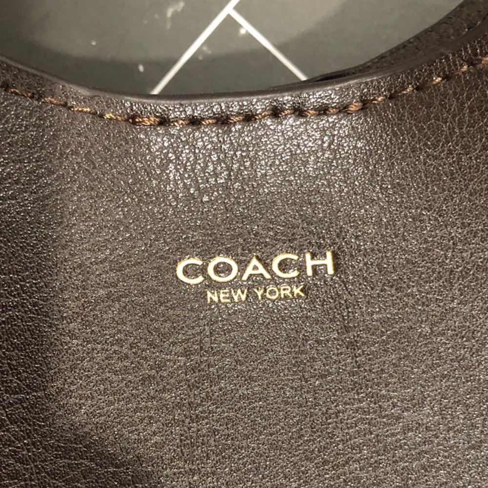 COACH Maple Leather Shoulder Bag - Picture 2 of 4